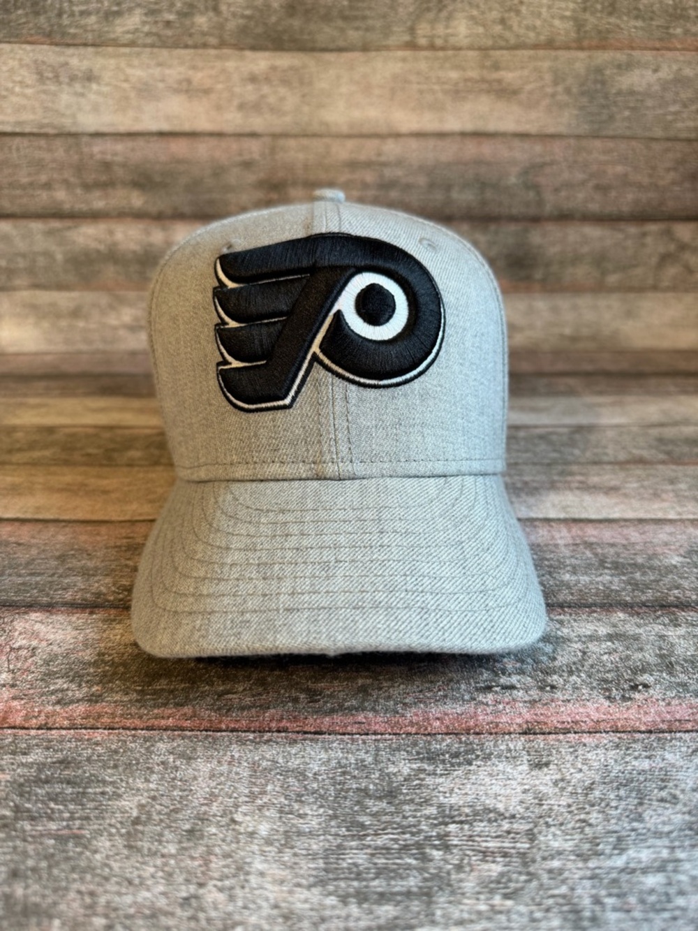New Era Gray and Black 59FIFTY Fitted Flyers Hat